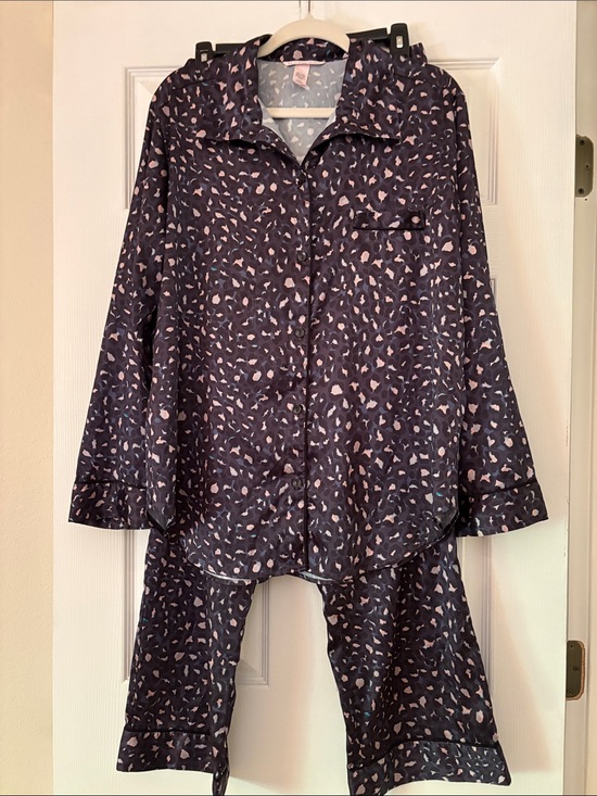Victoria's Secret Other - Victoria's Secret Black Printed Button-Front Pajama Set with Pink Accents